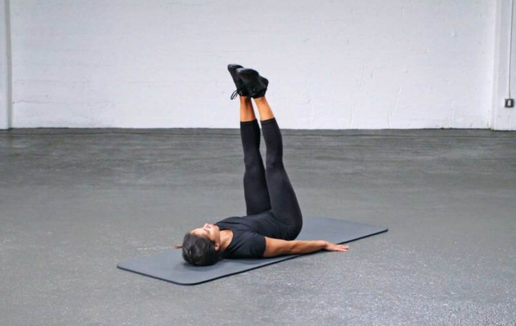 Ejercicios para el abdomen bajo en casa: rutina para tonificarlo