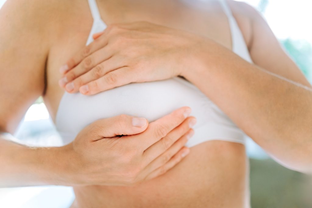 Mitos del cáncer de mama y cifras de mortalidad en Colombia 2026